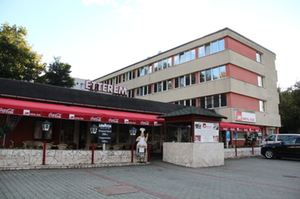 Épület Épület